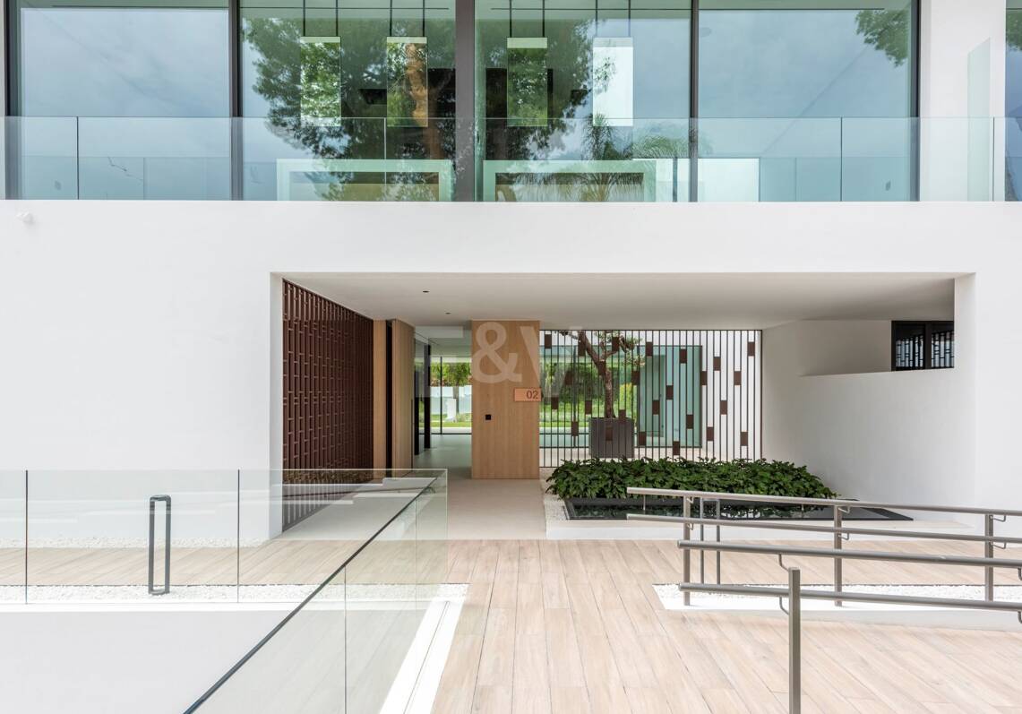 Exklusive High-End-Doppelhaushälfte in Atalaya de Río Verde, Nueva Andalucía