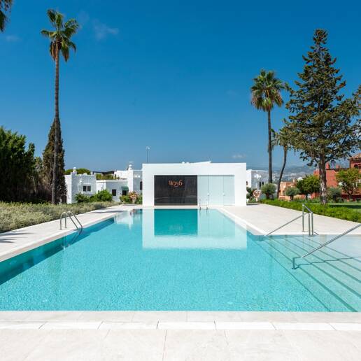 Exclusive high-end semi-detached villa in Atalaya de Río Verde - Nueva Andalucia