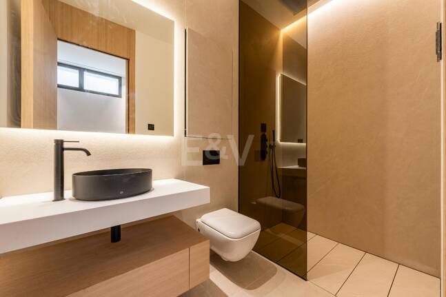 Exclusive high-end semi-detached villa in Atalaya de Río Verde - Nueva Andalucia