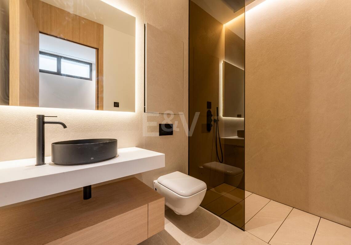 Exklusive High-End-Doppelhaushälfte in Atalaya de Río Verde, Nueva Andalucía
