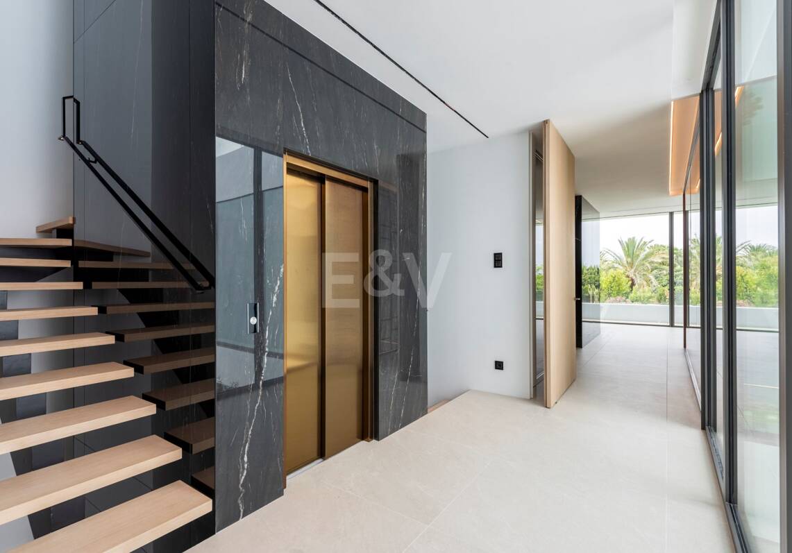 Exklusive High-End-Doppelhaushälfte in Atalaya de Río Verde, Nueva Andalucía