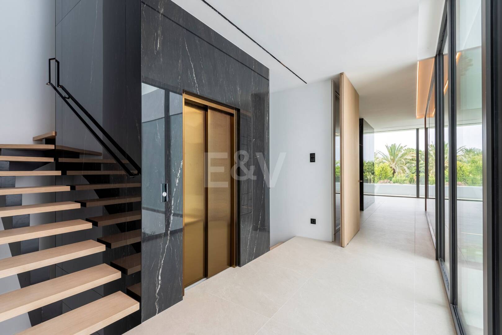 Exclusive high-end semi-detached villa in Atalaya de Río Verde - Nueva Andalucia