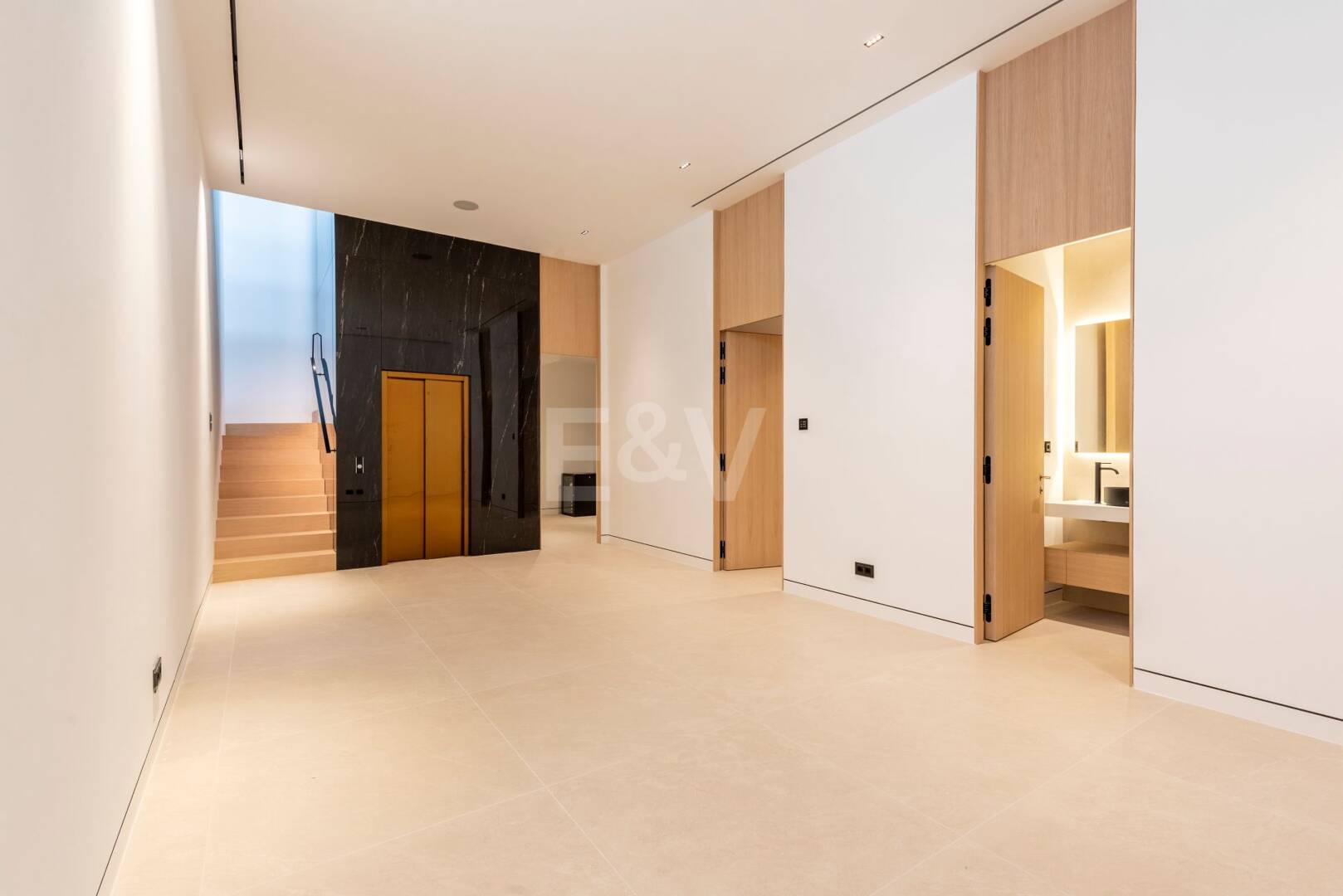 Exclusive high-end semi-detached villa in Atalaya de Río Verde - Nueva Andalucia