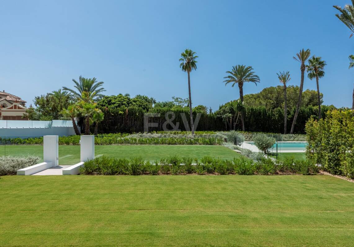 Exklusive High-End-Doppelhaushälfte in Atalaya de Río Verde, Nueva Andalucía