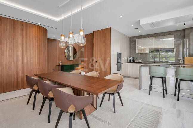 Valeur exceptionnelle Fendi Casa Penthouse avec piscine à Epic Marbella