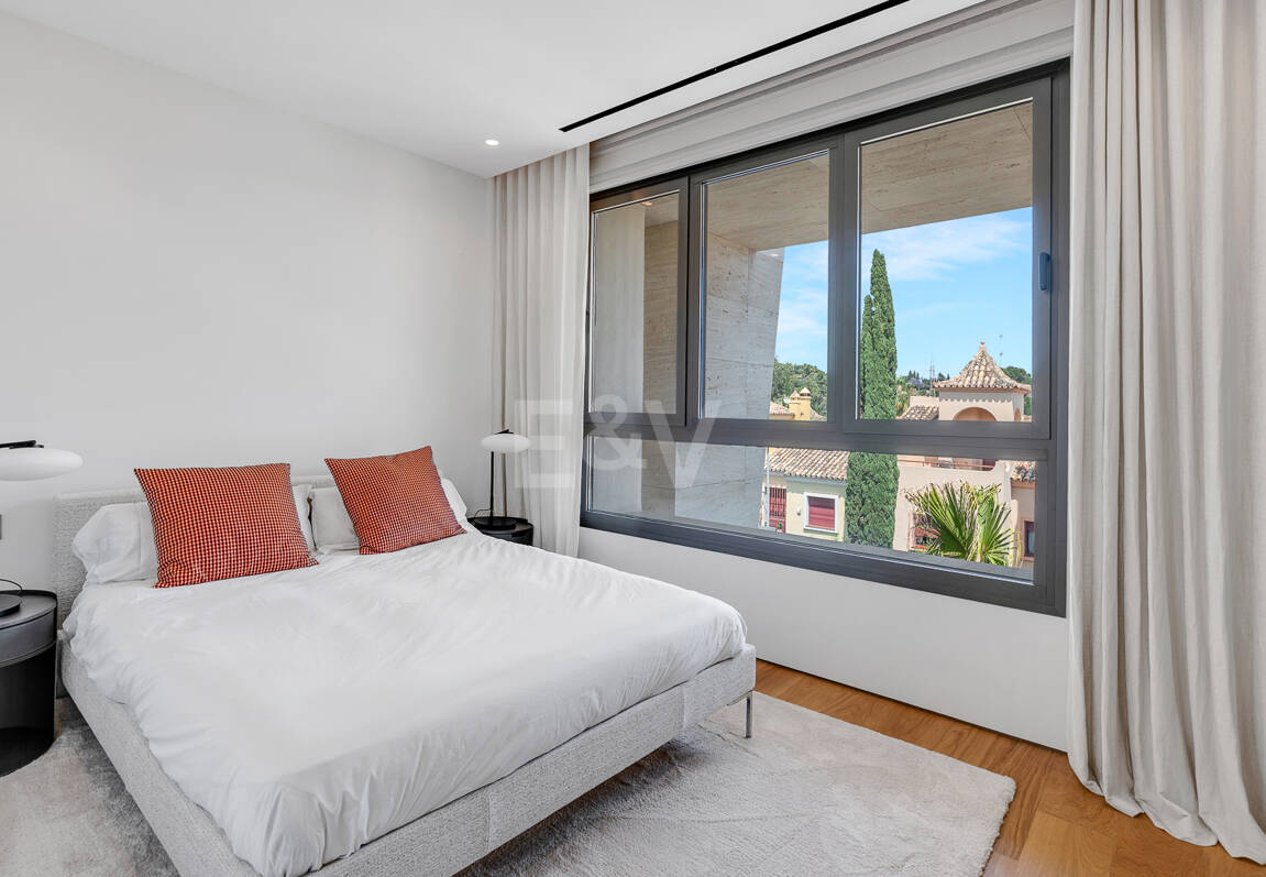 Valeur exceptionnelle Fendi Casa Penthouse avec piscine à Epic Marbella