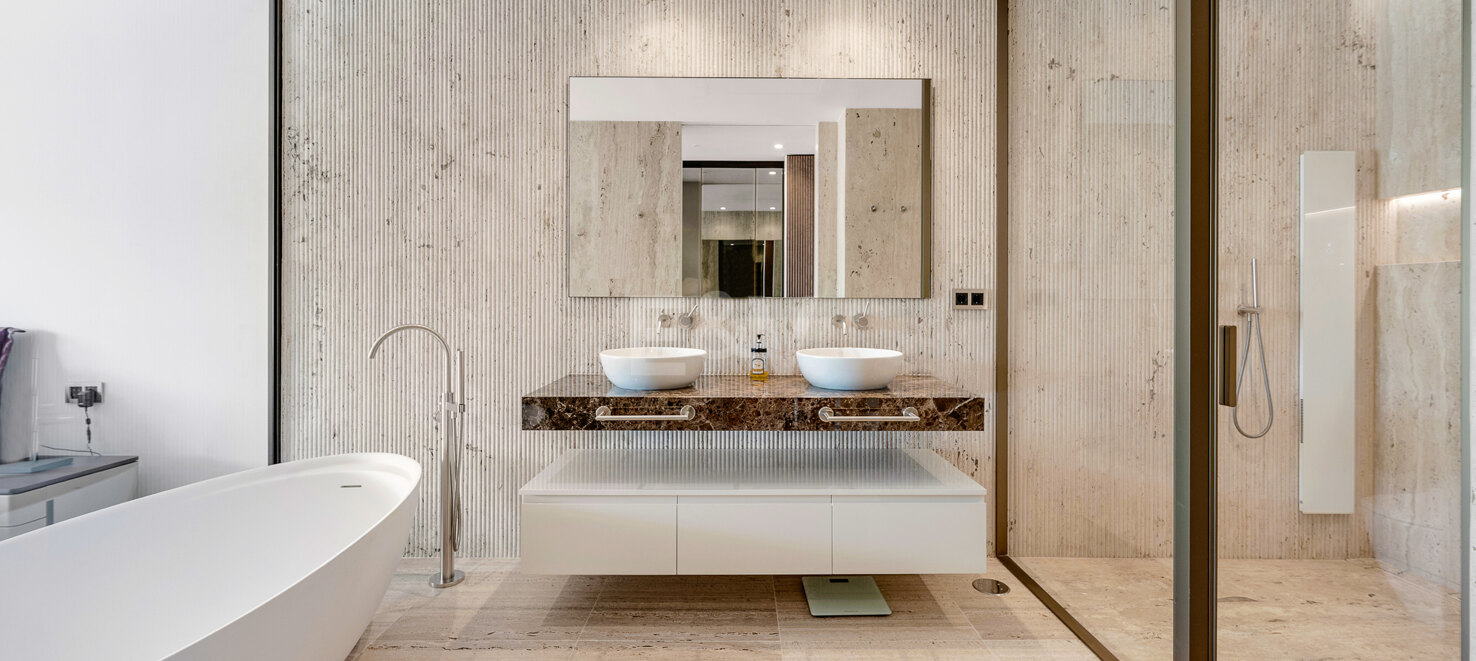 Elegant Fendi Penthouse med pool och havsutsikt på Marbellas Golden Mile