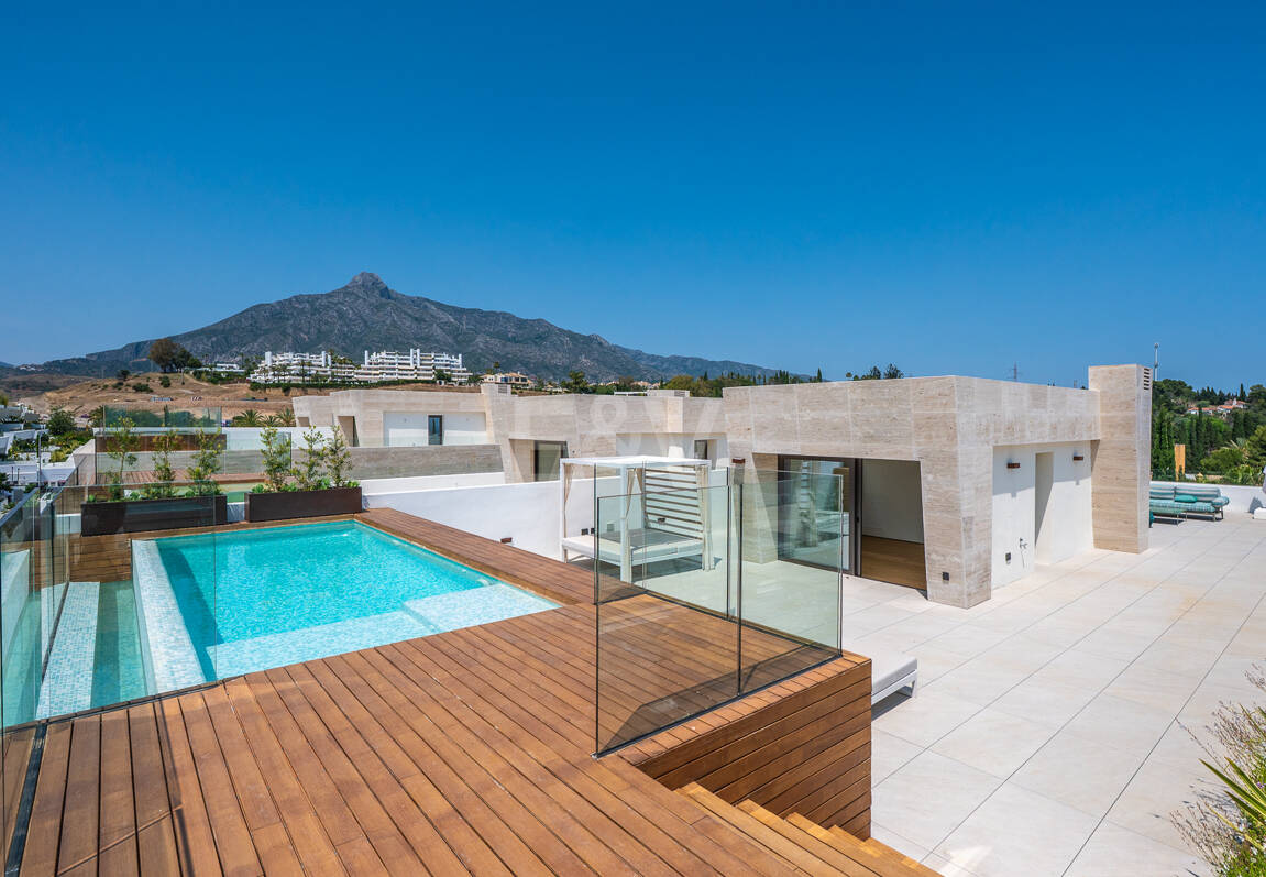 Valeur exceptionnelle Fendi Casa Penthouse avec piscine à Epic Marbella
