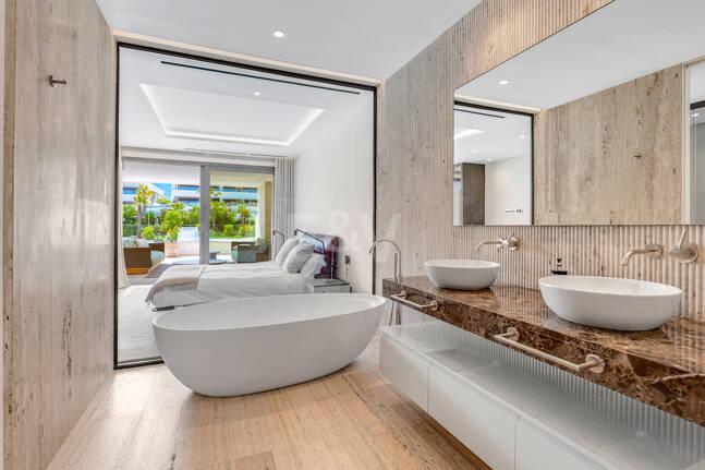 Valeur exceptionnelle Fendi Casa Penthouse avec piscine à Epic Marbella