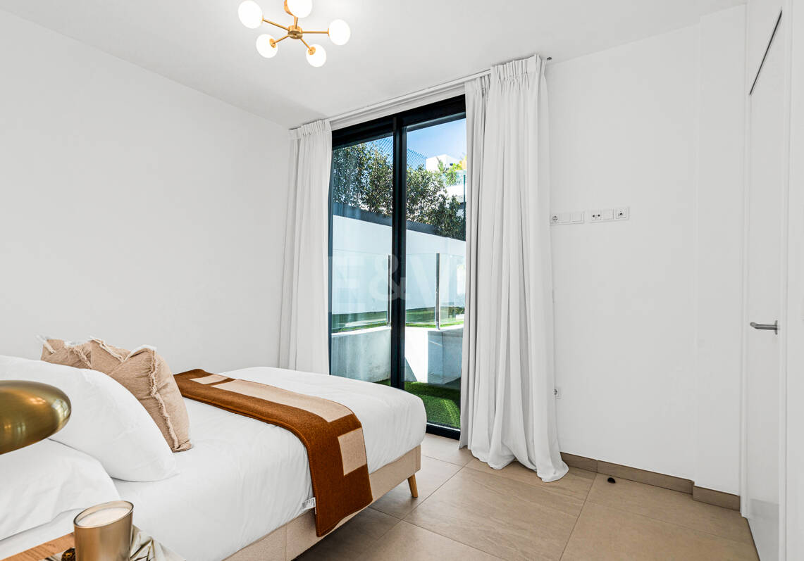 Exklusive Villa mit Premium-Ausstattung und privatem Pool auf dem Dach in Rio Real
