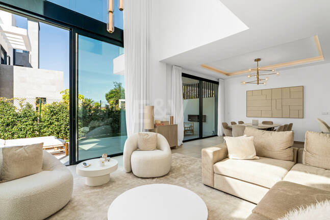 Exklusiv villa med premiumfunktioner och privat Rooftop Pool i Rio Real