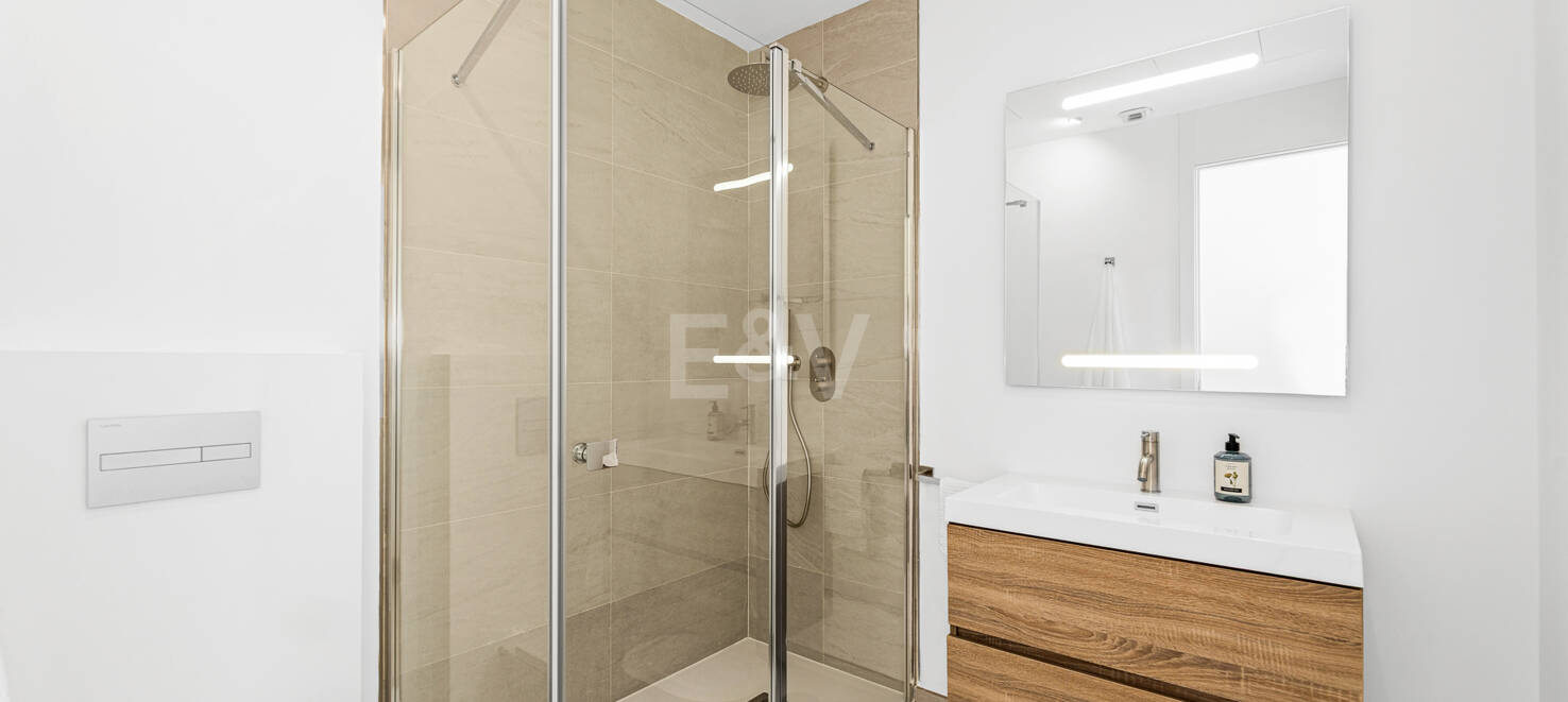 Exclusive Villa with Premium Features and Private Rooftop Pool in Rio Real