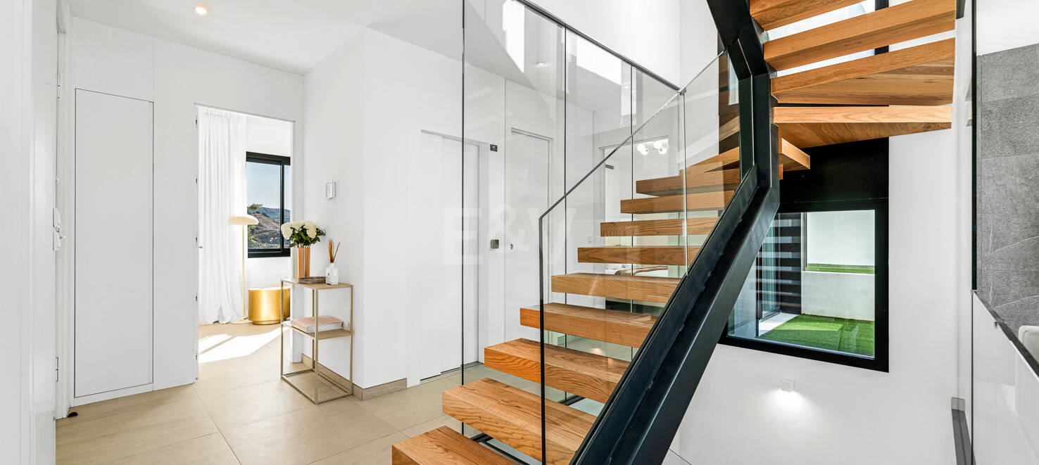 Exclusive Villa with Premium Features and Private Rooftop Pool in Rio Real