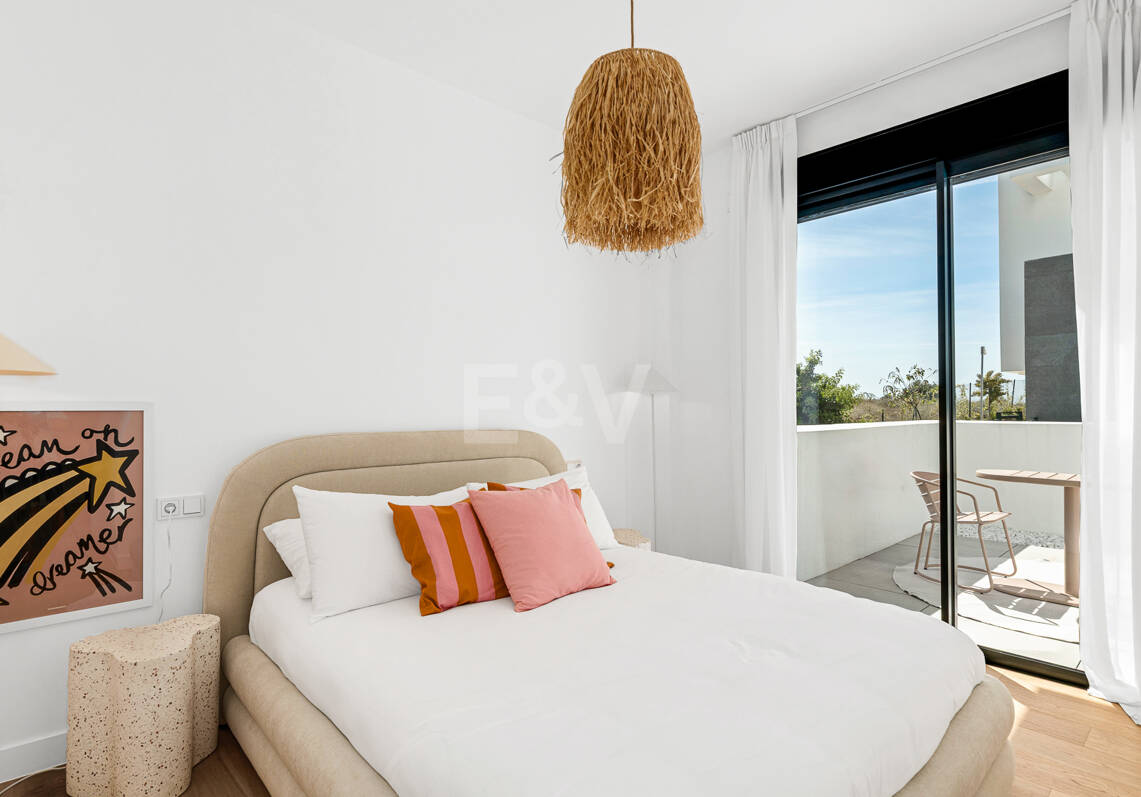 Exklusive Villa mit Premium-Ausstattung und privatem Pool auf dem Dach in Rio Real
