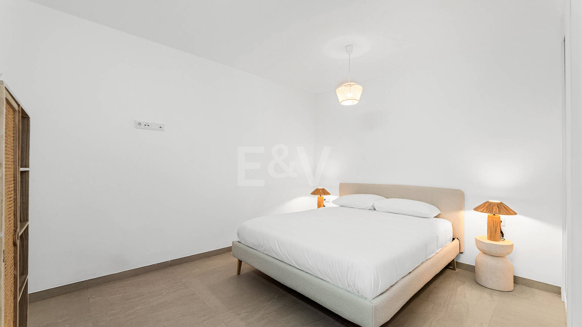 Exklusive Villa mit Premium-Ausstattung und privatem Pool auf dem Dach in Rio Real