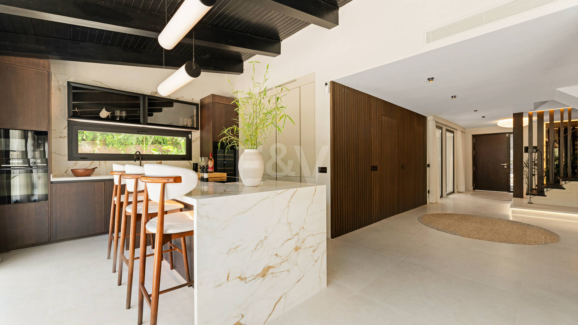 Luxusvilla mit Privatsphäre, Pool & Smart-Home-Ausstattung