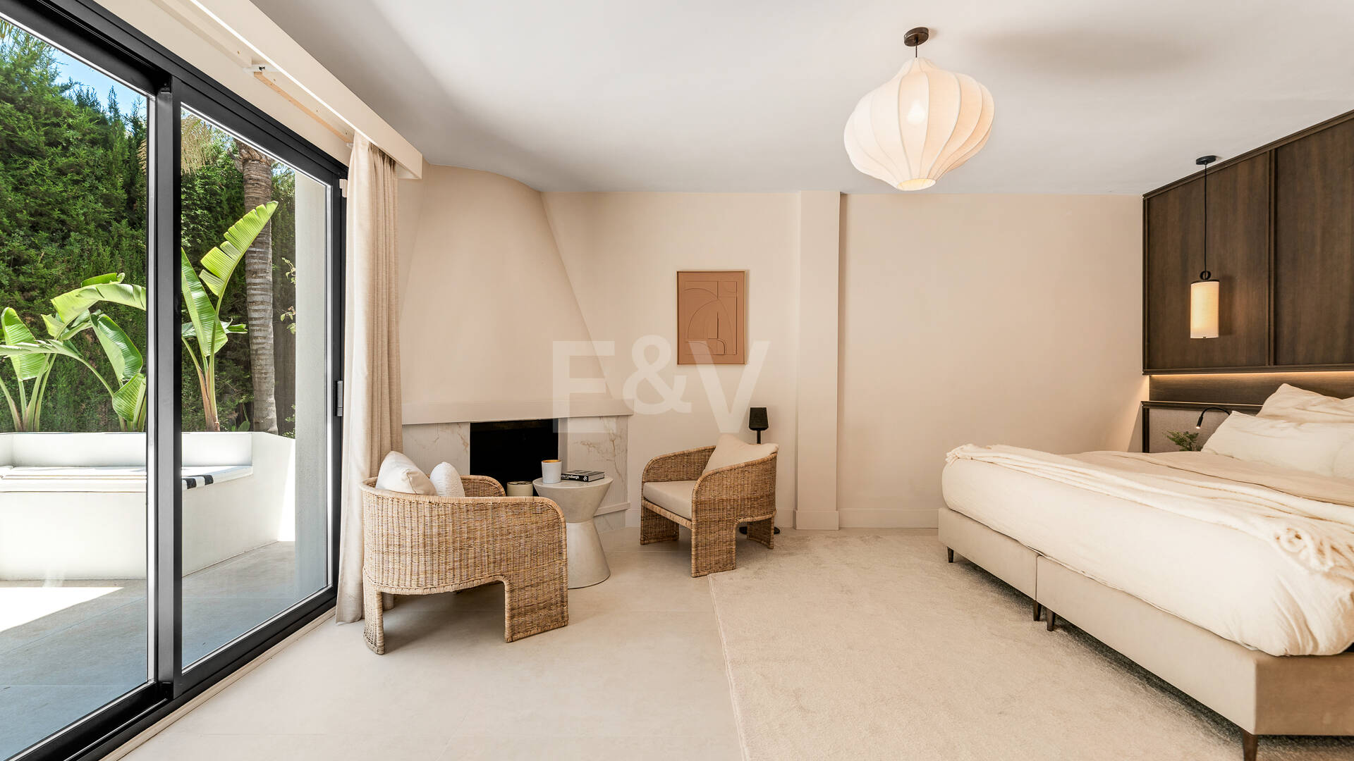 Luxusvilla mit Privatsphäre, Pool & Smart-Home-Ausstattung