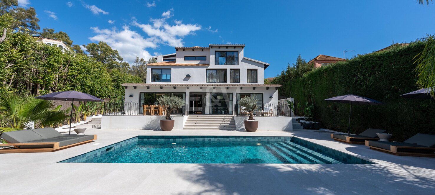 Villa till salu i Nueva Andalucia, Marbella