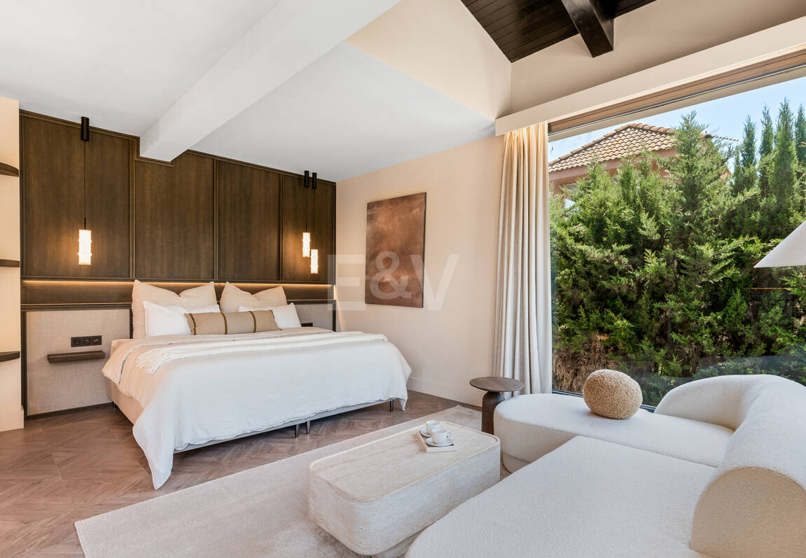 Fin lyx Villa med integritet, pool och smarta hemfunktioner