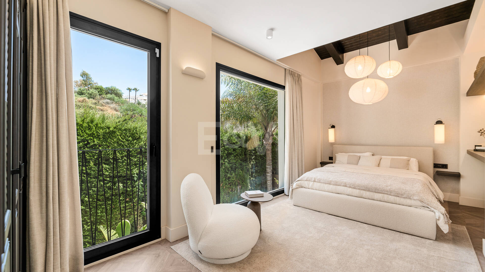 Luxusvilla mit Privatsphäre, Pool & Smart-Home-Ausstattung