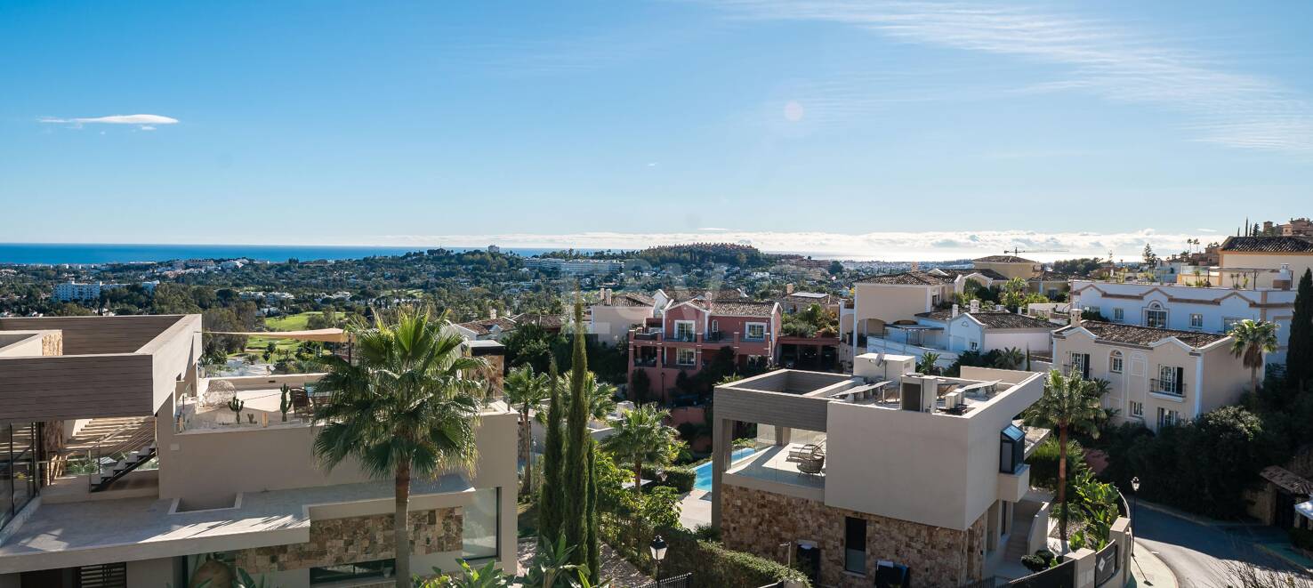 Excelente y espacioso apartamento de esquina con impresionantes vistas al mar en comunidad cerrada
