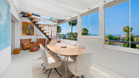 Duplex Penthouse with Panoramic Sea Views and Stunning Rooftop
