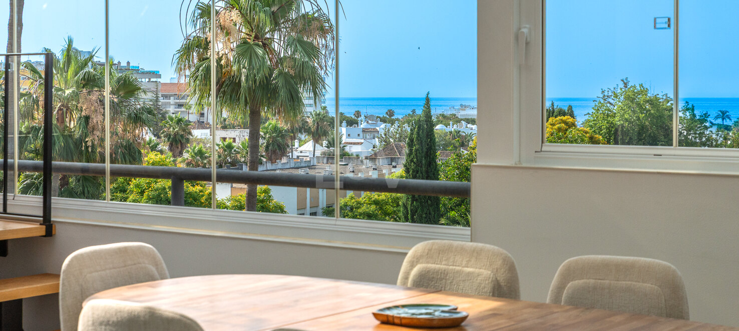Duplex Penthouse mit Panoramablick auf das Meer und spektakulärem Dachterrasse