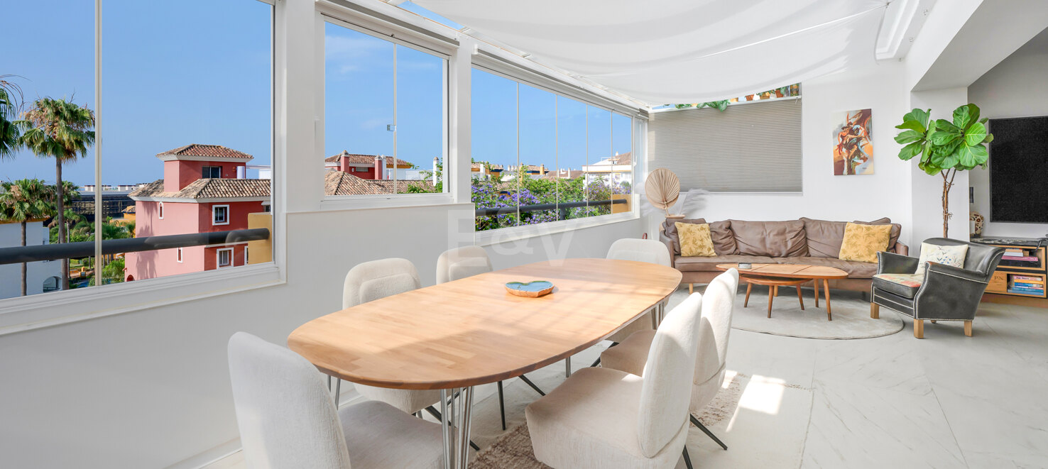 Duplex Penthouse mit Panoramablick auf das Meer und spektakulärem Dachterrasse