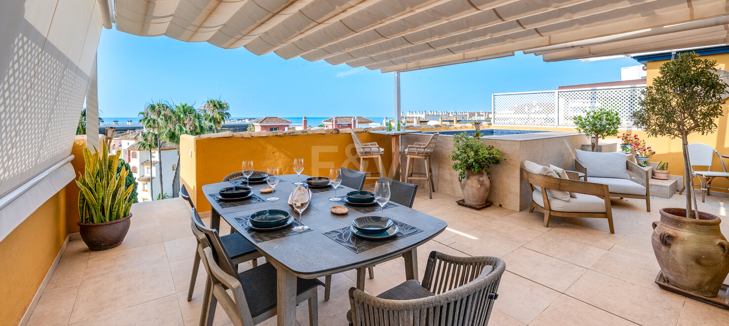 Duplex Penthouse mit Panoramablick auf das Meer und spektakulärem Dachterrasse