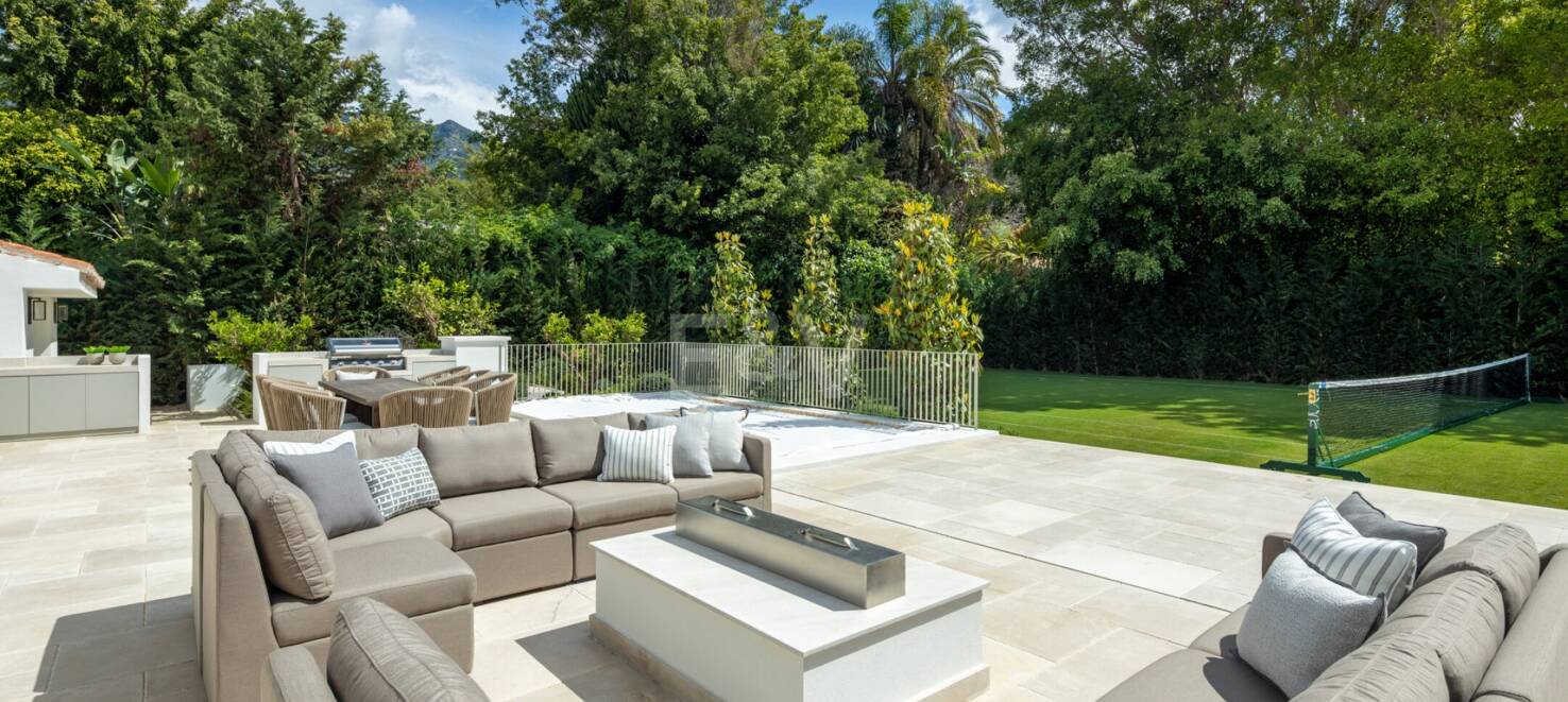 Refined Modern Masterpiece in Nagüeles