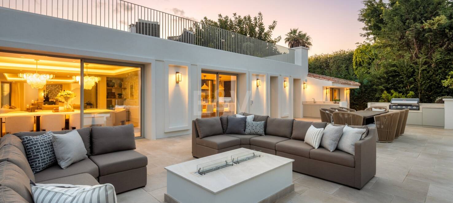 Refined Modern Masterpiece in Nagüeles