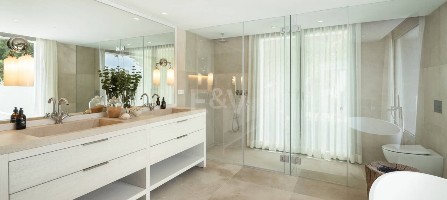 Refined Modern Masterpiece in Nagüeles