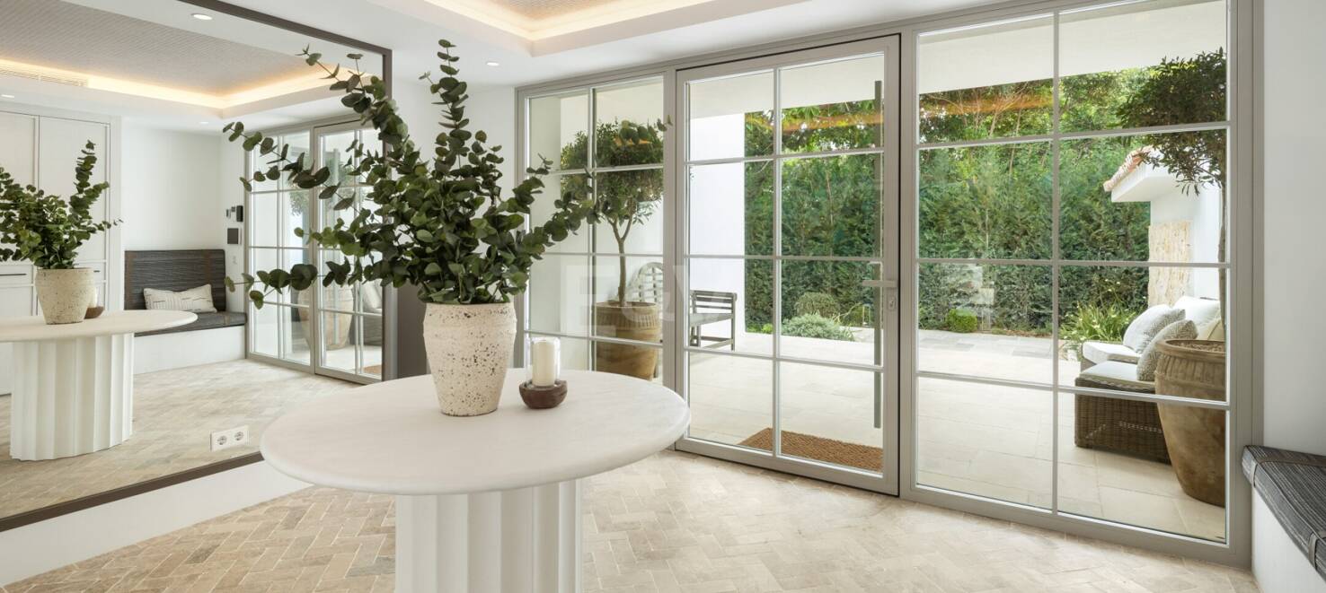 Refined Modern Masterpiece in Nagüeles