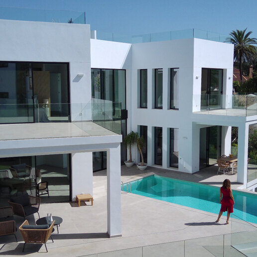 Modern villa with open sea views in Marbesa: