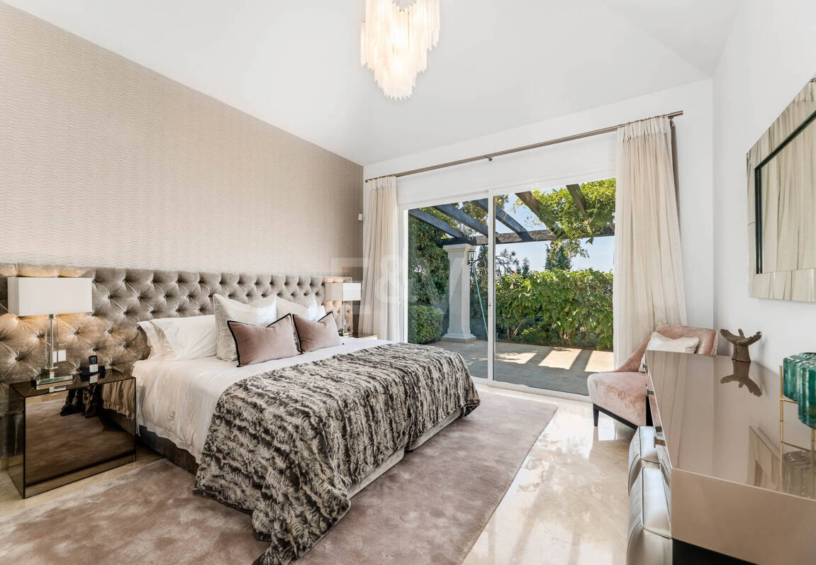 Elegancka willa Andaluzjańska z panoramicznymi widokami i spokojną prywatnością