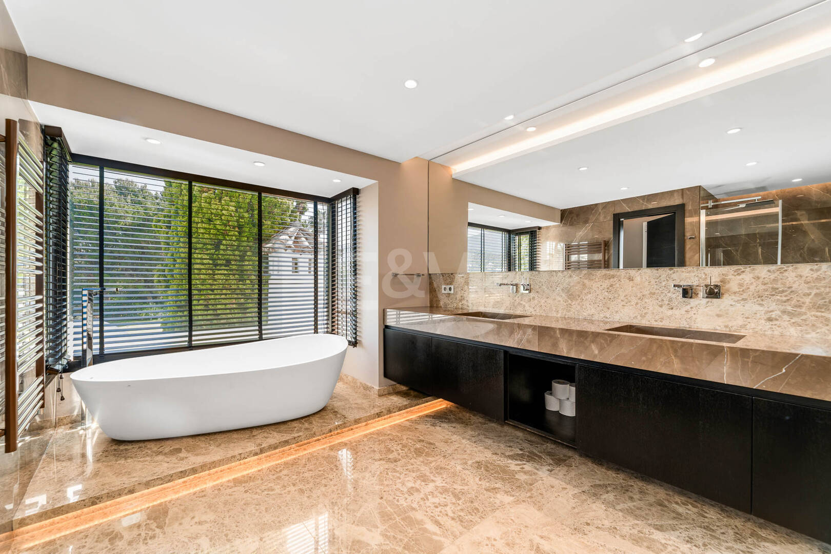 Elegancka willa Andaluzjańska z panoramicznymi widokami i spokojną prywatnością