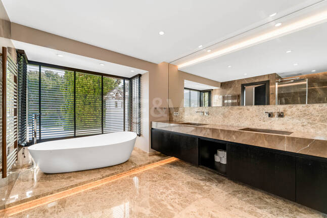 Elegancka willa Andaluzjańska z panoramicznymi widokami i spokojną prywatnością