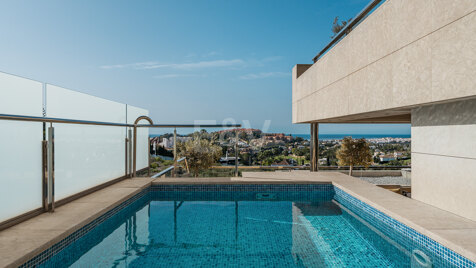 Luxury Duplex Penthouse in Nueva Andalucia with Private Pool & Panoramic Views