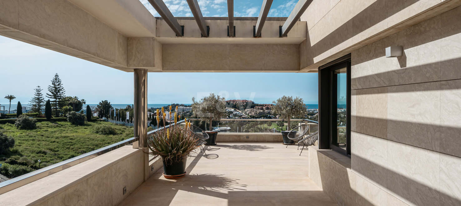Lyx Duplex Penthouse i Nueva Andalucia med privat pool och panorama Utsikt