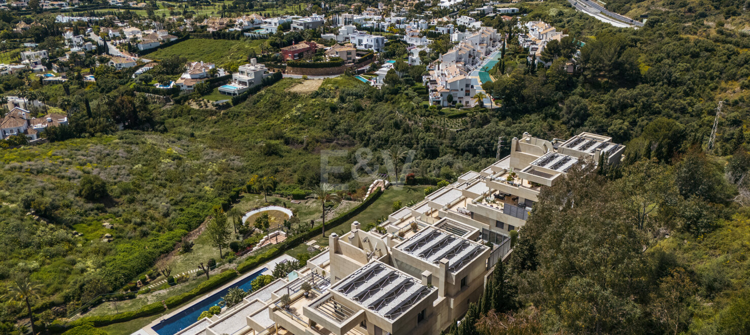 Lyx Duplex Penthouse i Nueva Andalucia med privat pool och panorama Utsikt