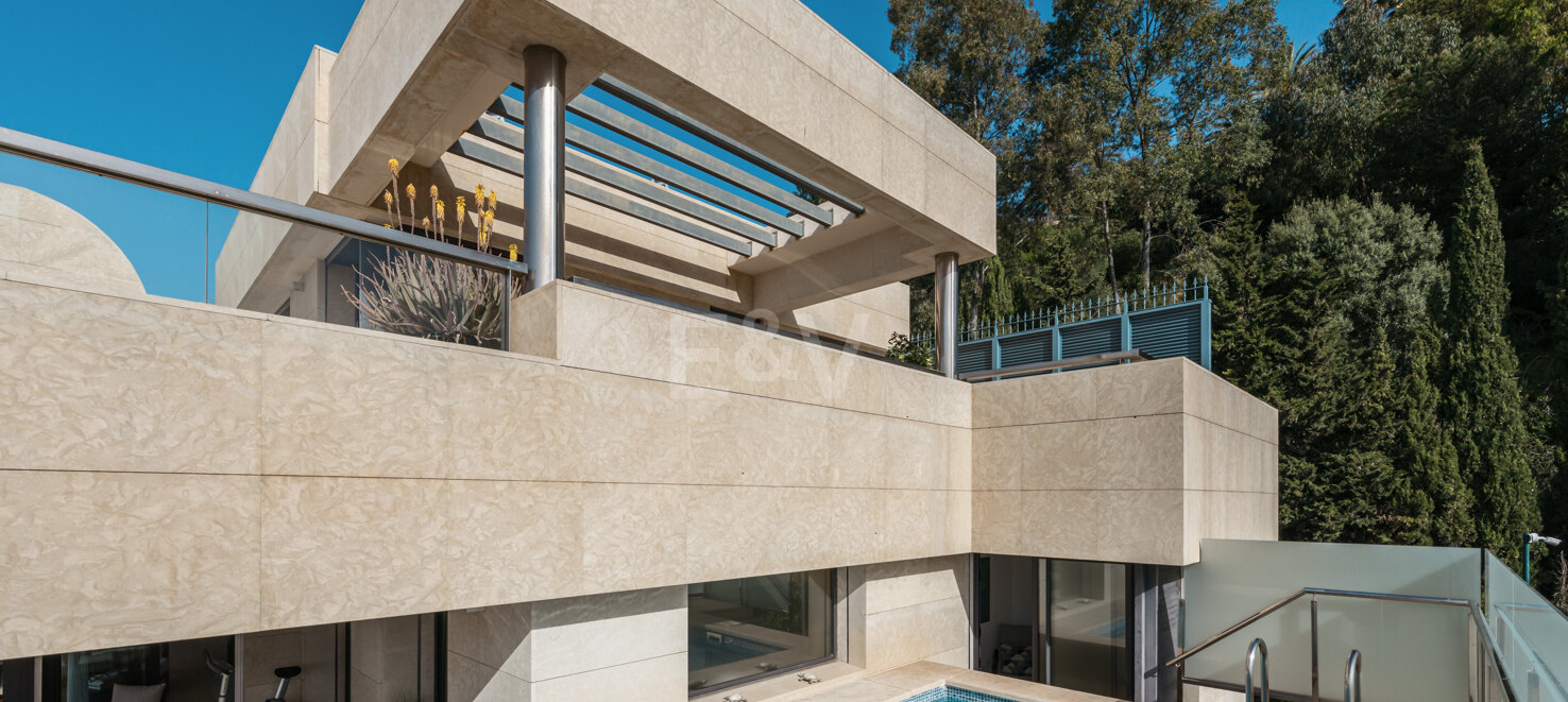 Lyx Duplex Penthouse i Nueva Andalucia med privat pool och panorama Utsikt