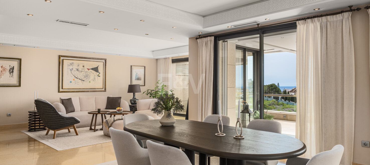 Lyx Duplex Penthouse i Nueva Andalucia med privat pool och panorama Utsikt