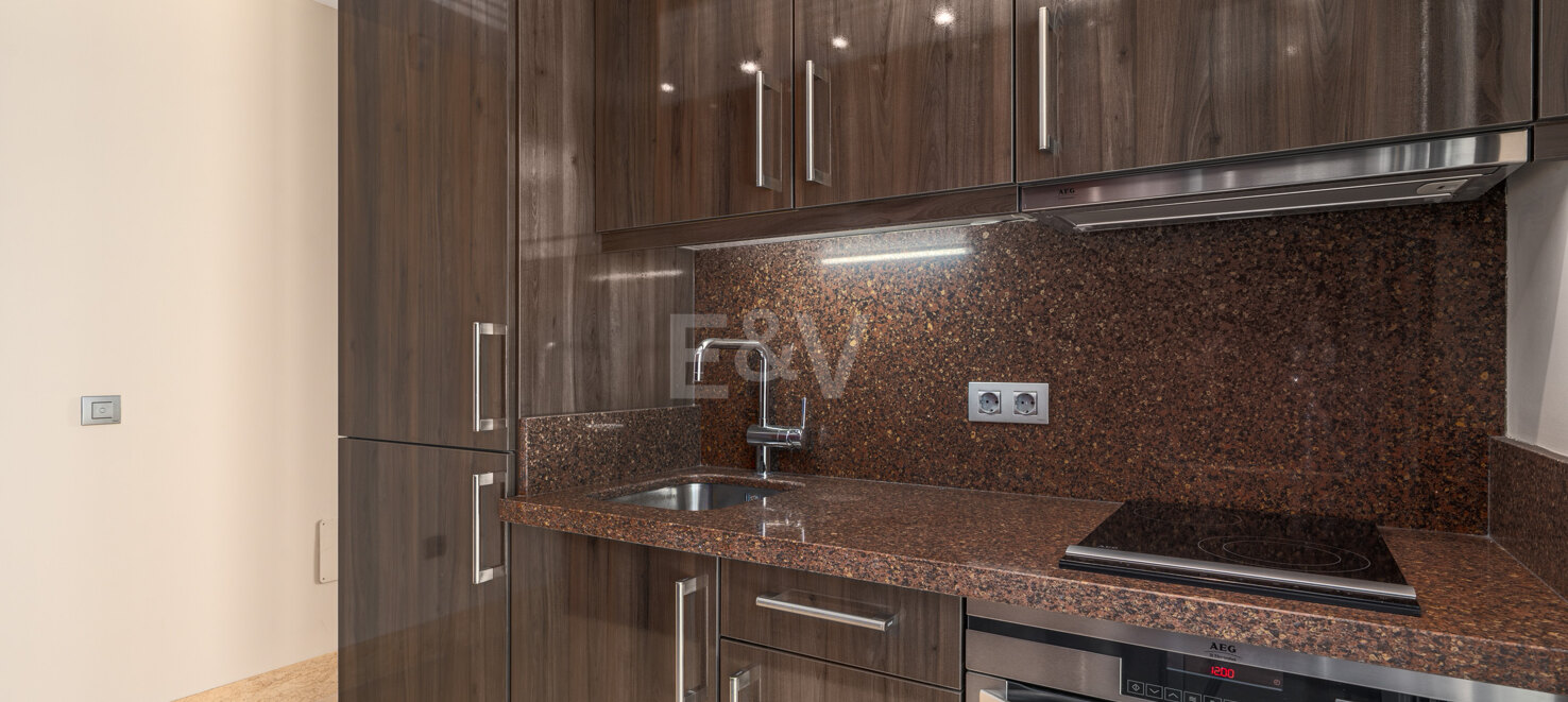 Lyx Duplex Penthouse i Nueva Andalucia med privat pool och panorama Utsikt