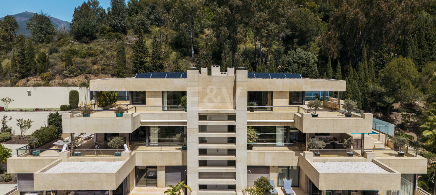 Lyx Duplex Penthouse i Nueva Andalucia med privat pool och panorama Utsikt