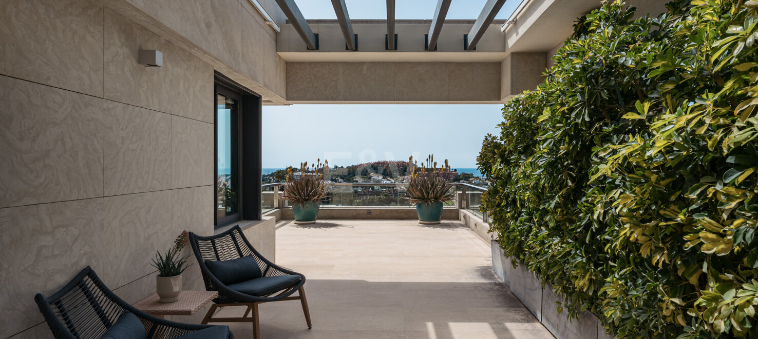 Lyx Duplex Penthouse i Nueva Andalucia med privat pool och panorama Utsikt
