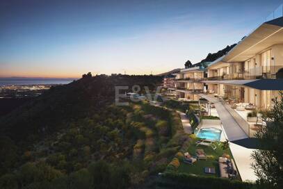 Contemporary Comfort and Light-Filled Designer apartment with Sea Views