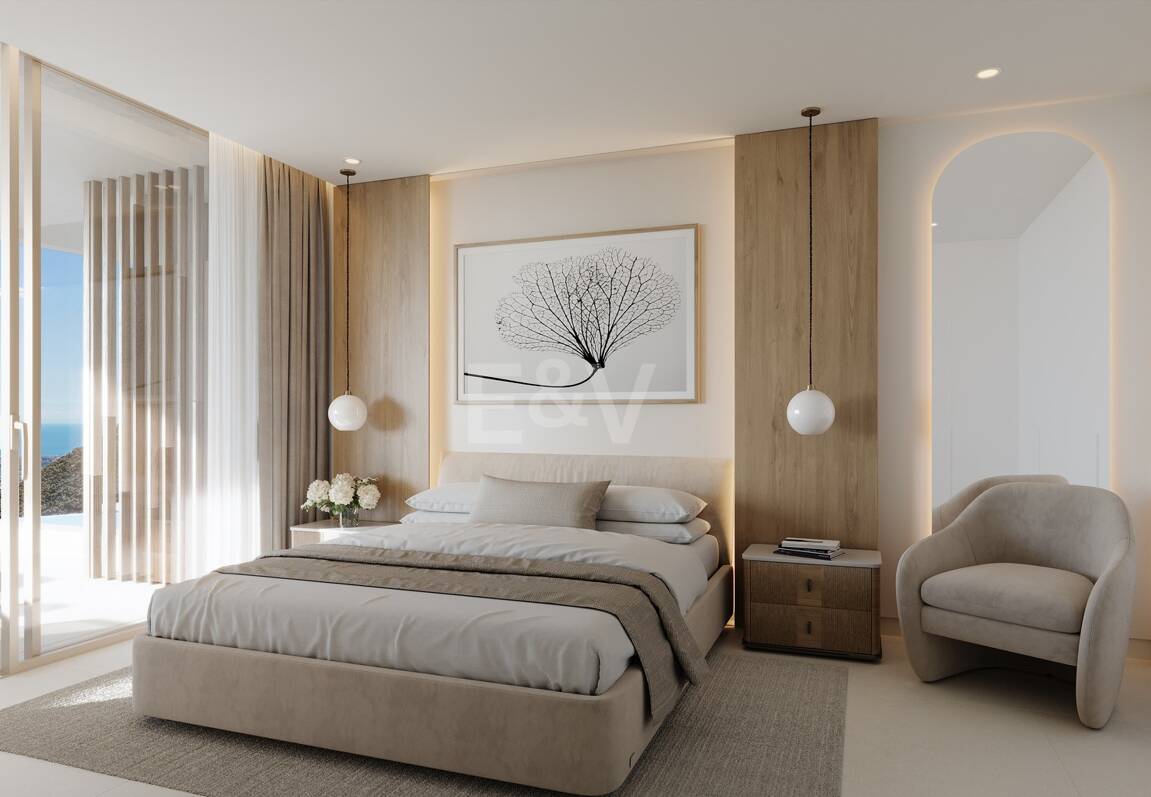 Panoramische Penthouse-Wohnung mit privatem Pool und Meerblick