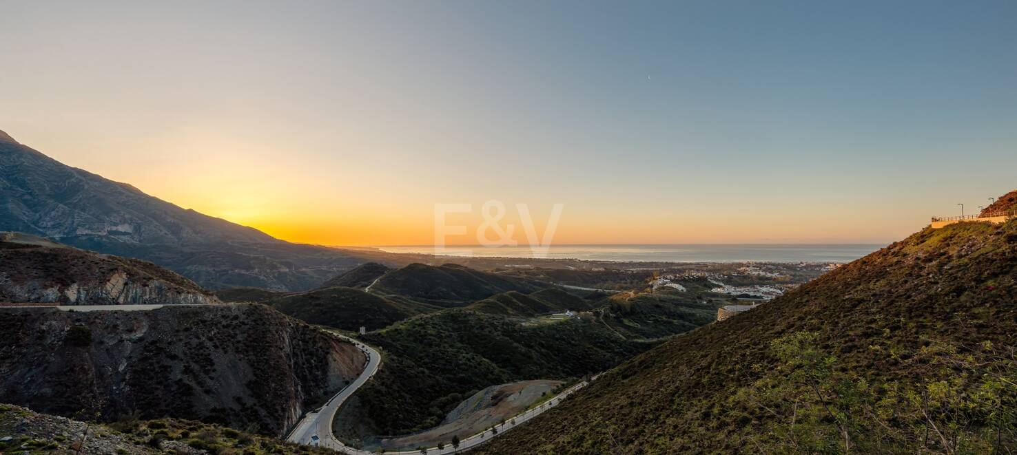 Luxury Garden Apartment with Panoramic Sea Views