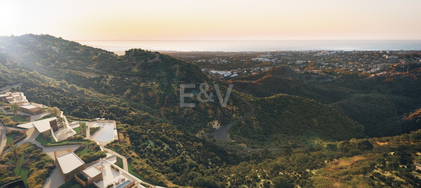 Luxury Garden Apartment with Panoramic Sea Views