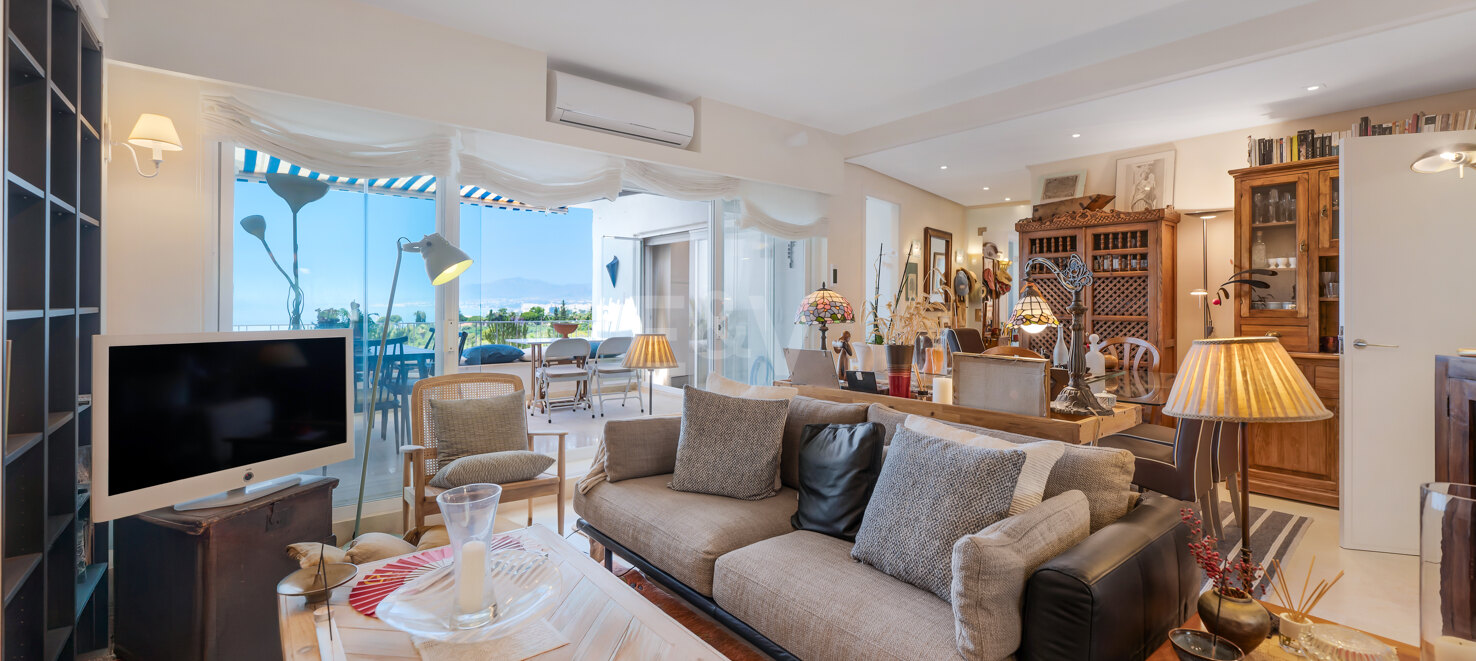 Zwei-in-Eins-Penthouse mit Meerblick in bester Río Real-Lage